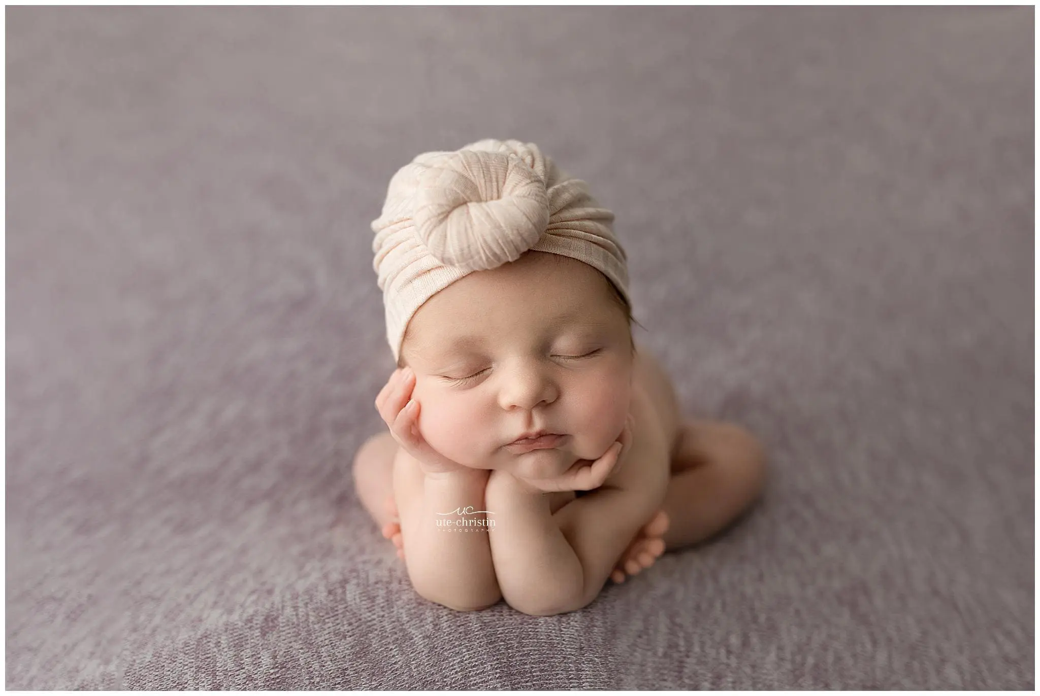 NewbornPhotosCT_0721.jpg