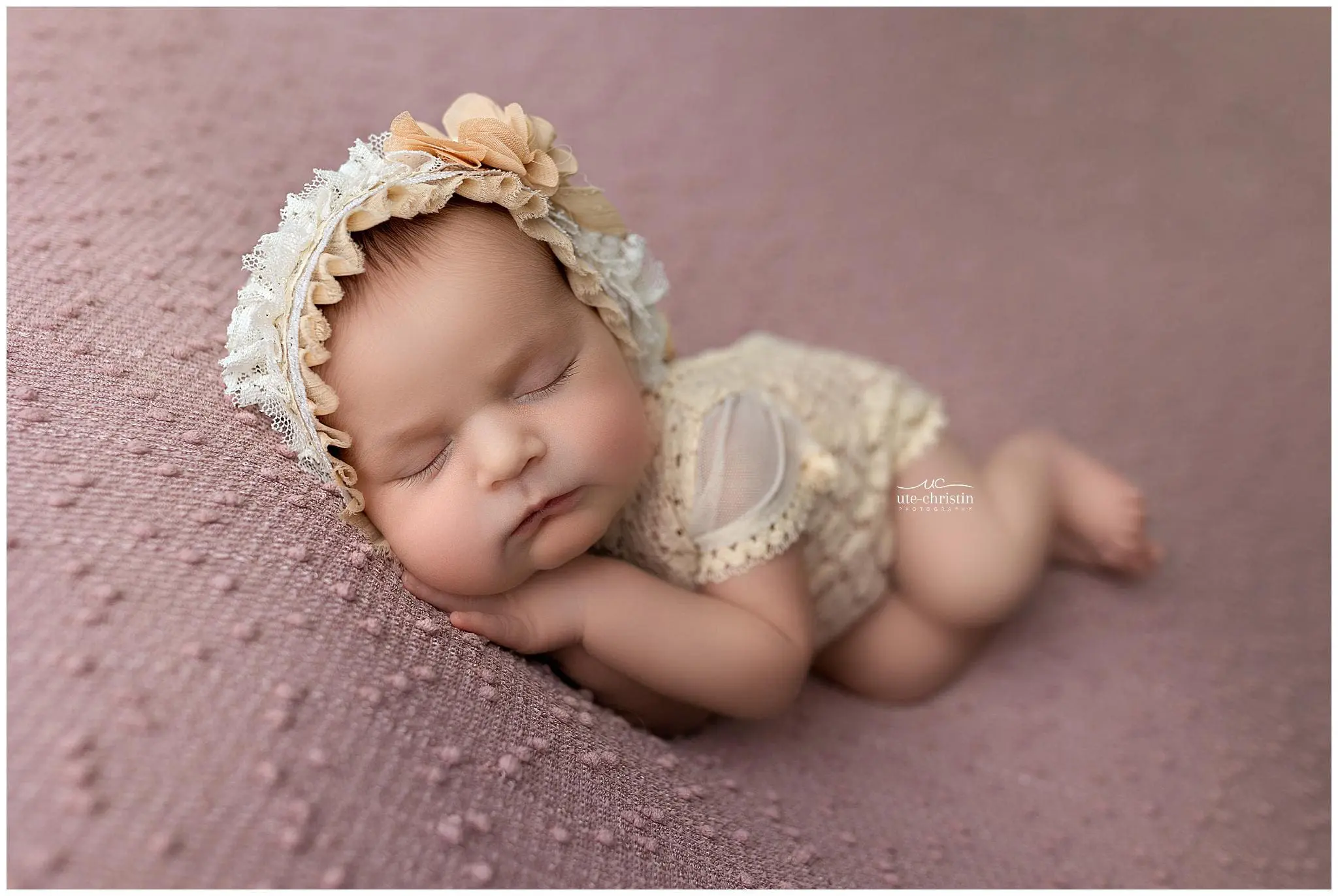 NewbornPhotosCT_2016.jpg