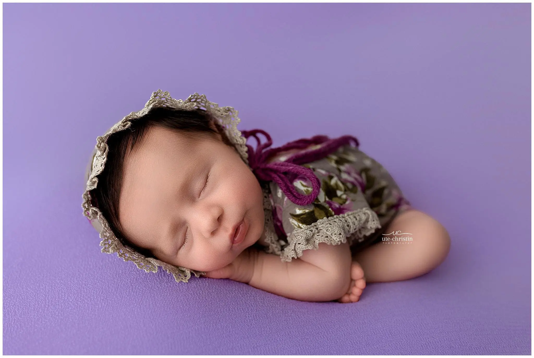 NewbornPhotosCT_2210.jpg NewbornPhotosCT_2210.jpg