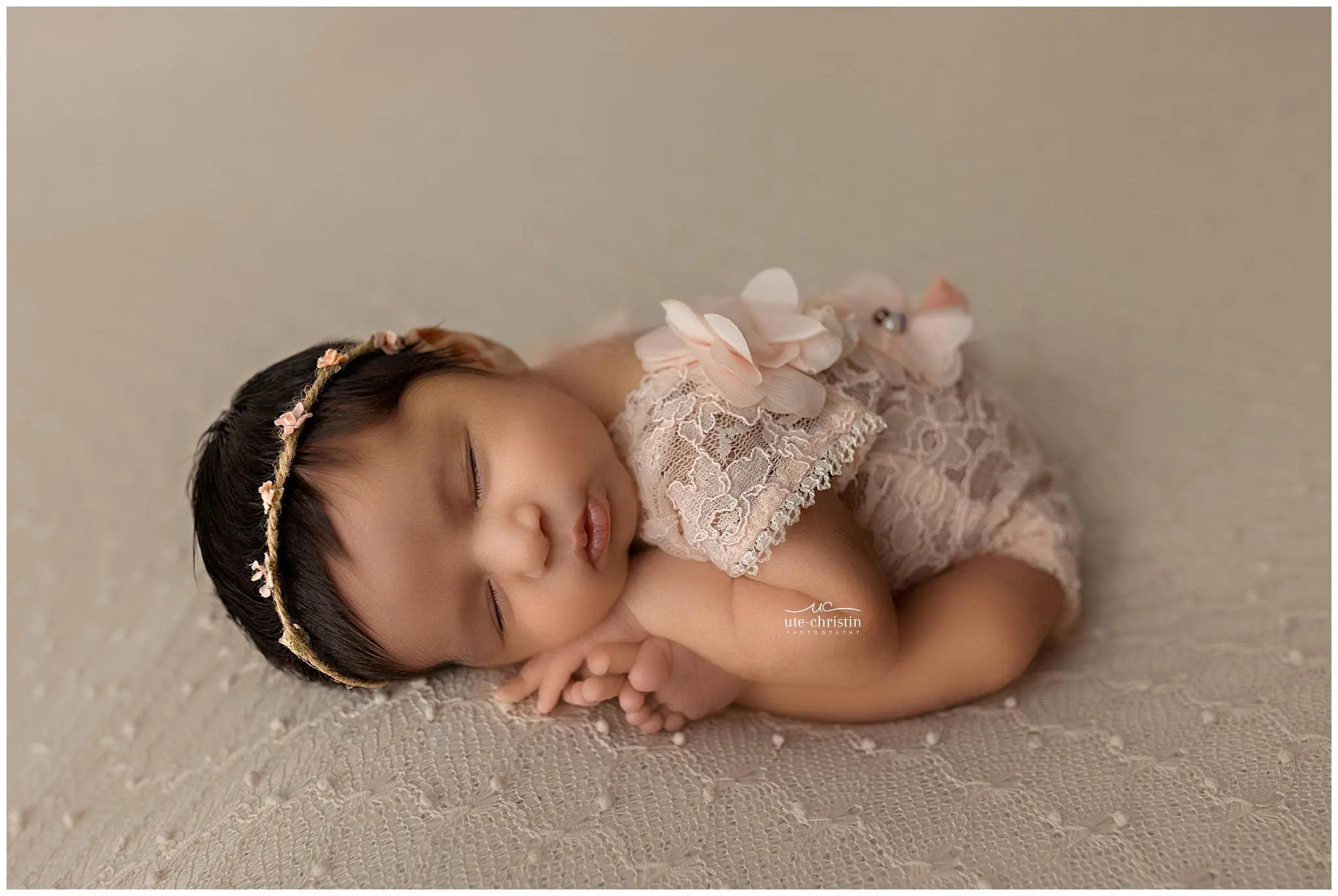 NewbornPhotosCT_2597.jpg NewbornPhotosCT_2597.jpg