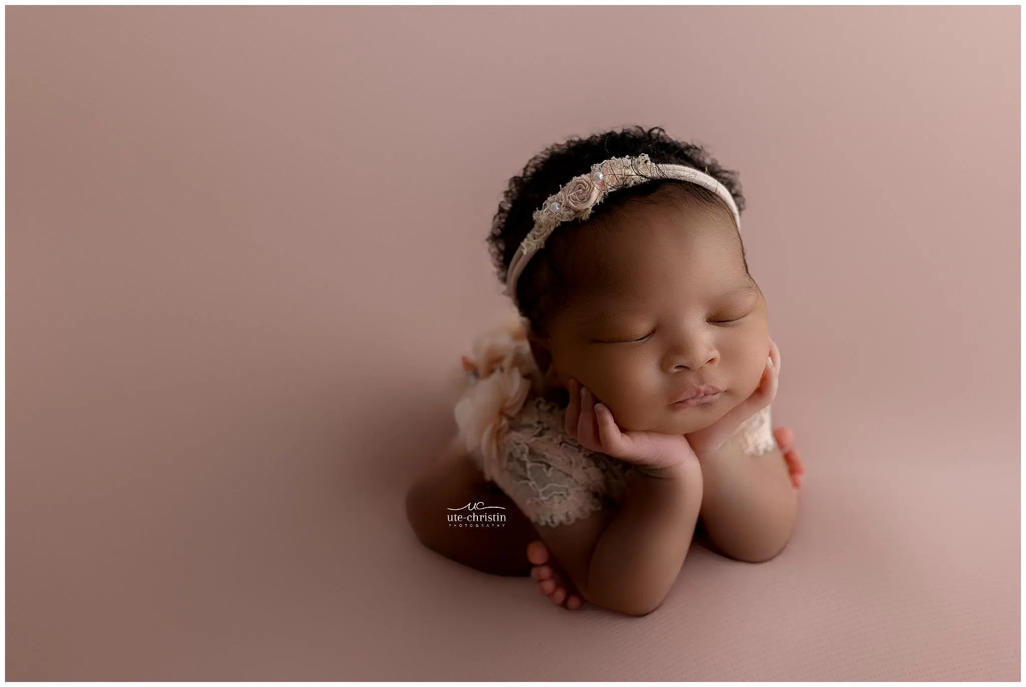 NewbornPhotosCT_3323.jpg